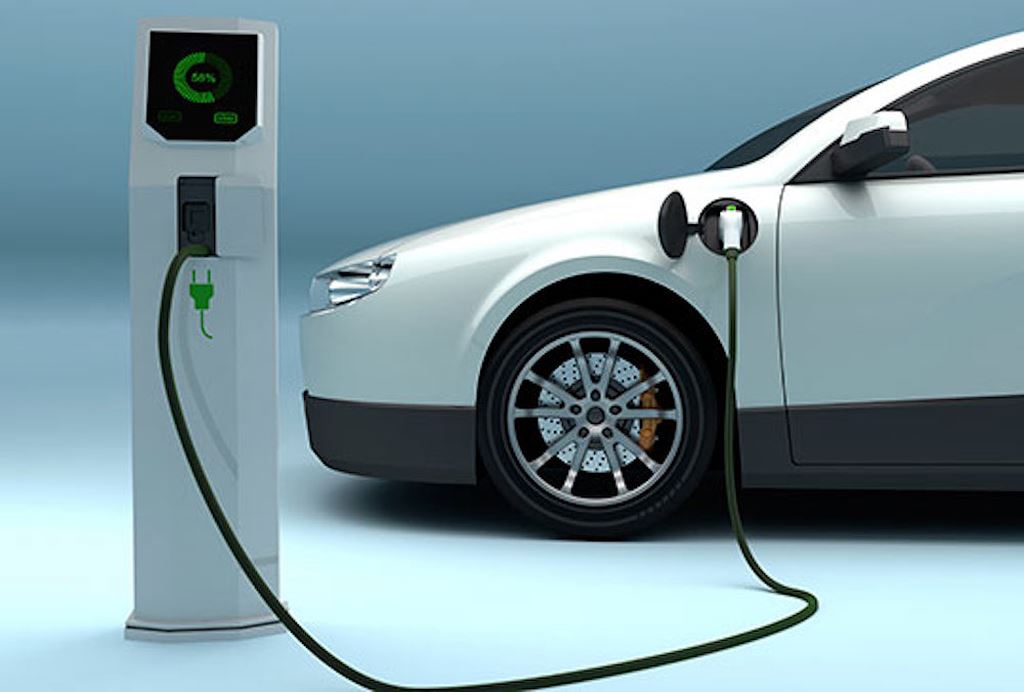 Xe ô tô điện sạc bao lâu thì đầy?