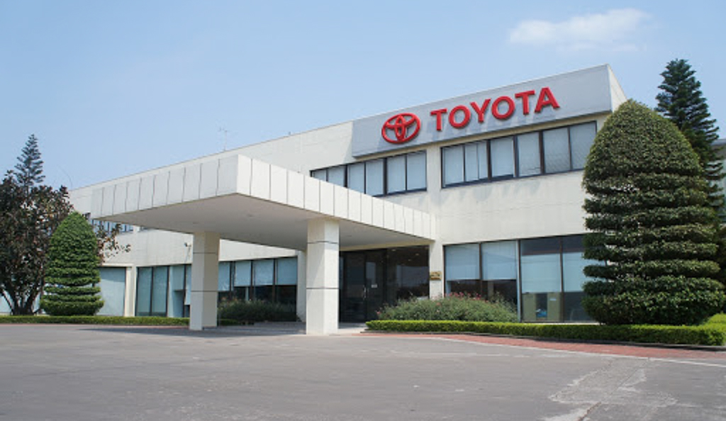 Hướng phát triển của dòng xe ô tô điện Toyota