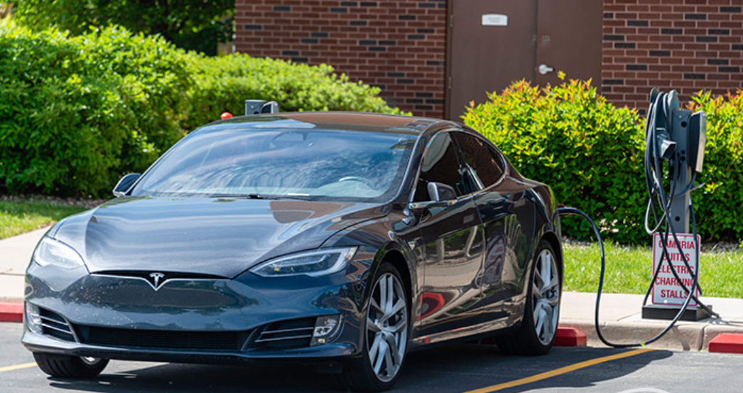 Xe ô tô chạy điện Tesla