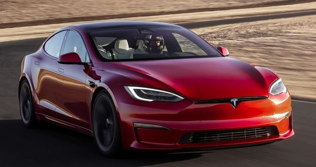 Siêu xe ô tô điện Tesla Model S Plaid.