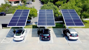 Các Lợi ích xe ô tô điện và ô tô chạy bằng năng lượng mặt trời